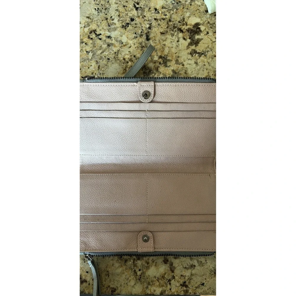 Rachel Rachel Roy Wristlet Wallet Womens OS Grey Genuine Leather Zip Clutch NWT